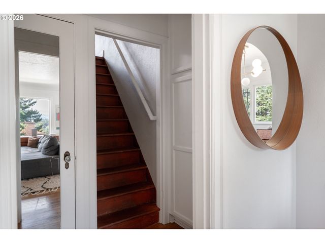 461 Se 72ND Ave, Portland, OR 97215