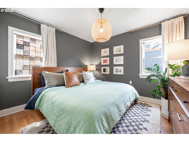461 Se 72ND Ave, Portland, OR 97215