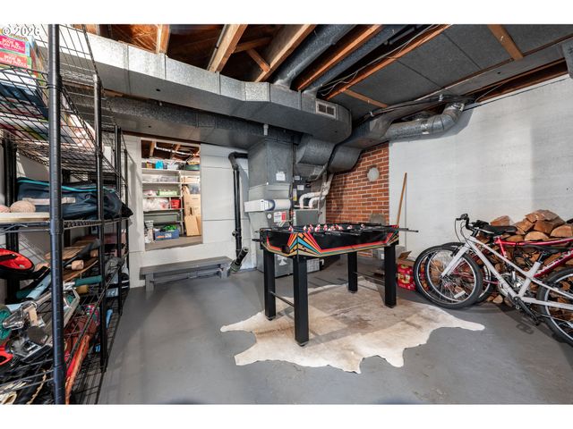 461 Se 72ND Ave, Portland, OR 97215