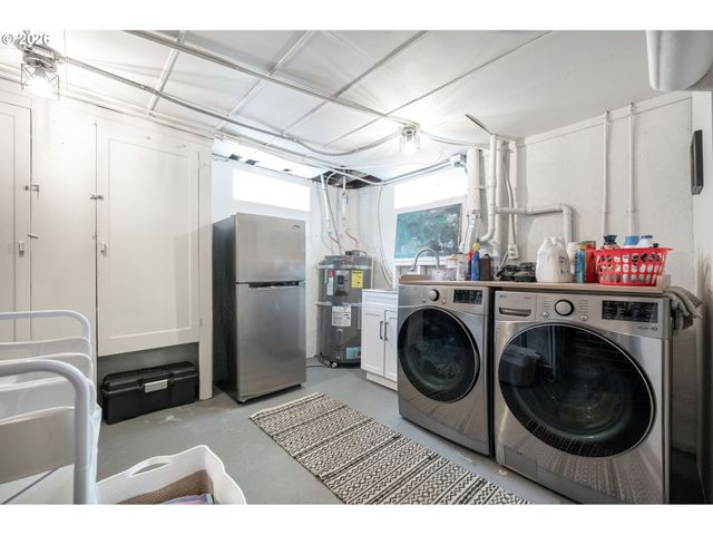 461 Se 72ND Ave, Portland, OR 97215