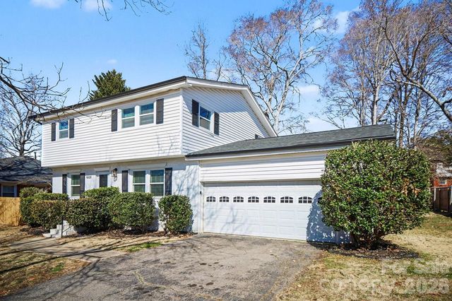 6626 Glenmoor Drive, Charlotte, NC 28214