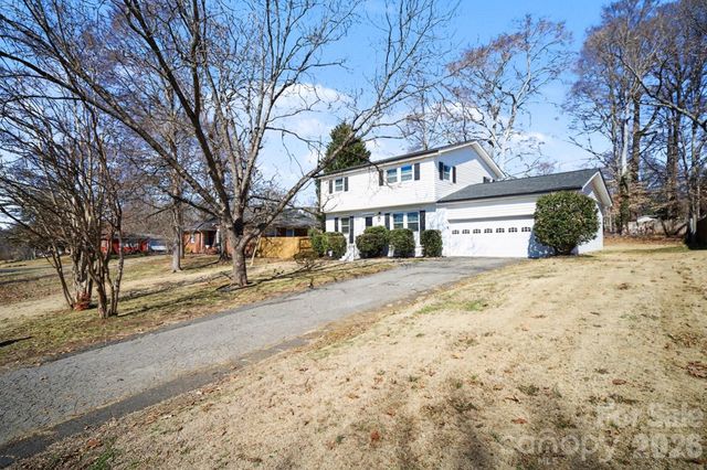 6626 Glenmoor Drive, Charlotte, NC 28214