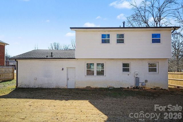 6626 Glenmoor Drive, Charlotte, NC 28214