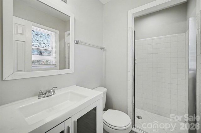 6626 Glenmoor Drive, Charlotte, NC 28214