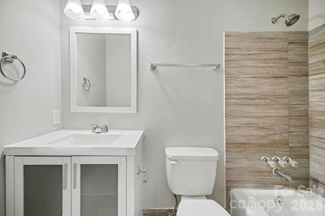 6626 Glenmoor Drive, Charlotte, NC 28214