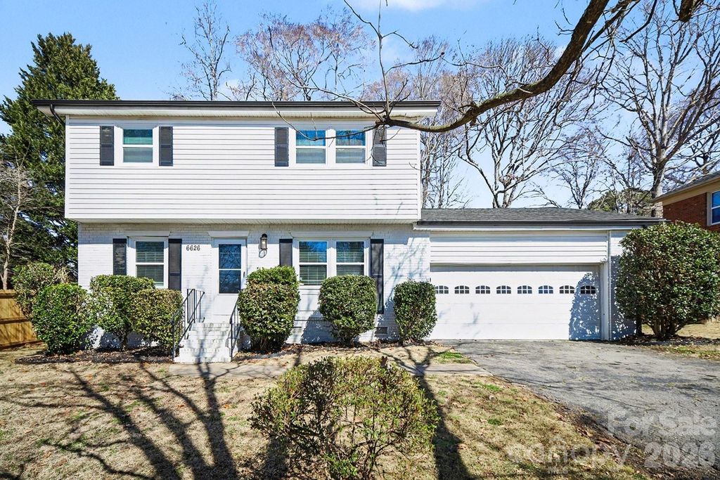 6626 Glenmoor Drive, Charlotte, NC 28214