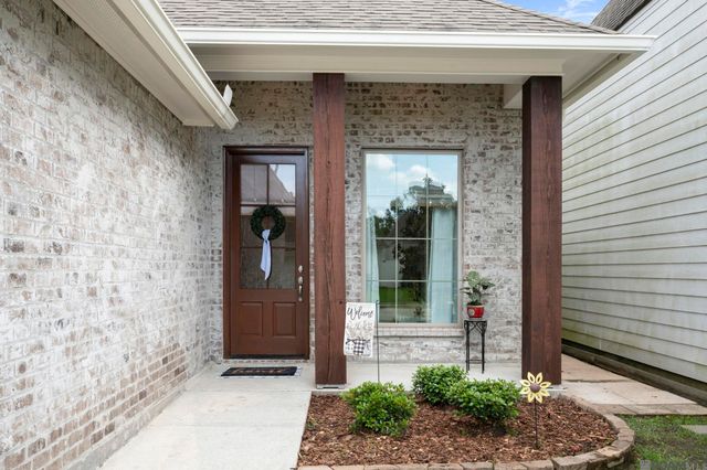 6526 Oak Garden Dr, Baton Rouge, LA 70817