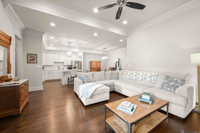 6526 Oak Garden Dr, Baton Rouge, LA 70817