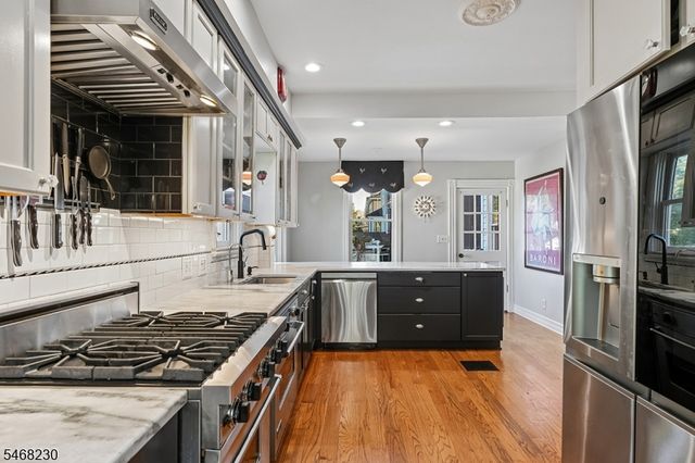 37 MOUNTAIN AVE, Summit City, NJ 07901