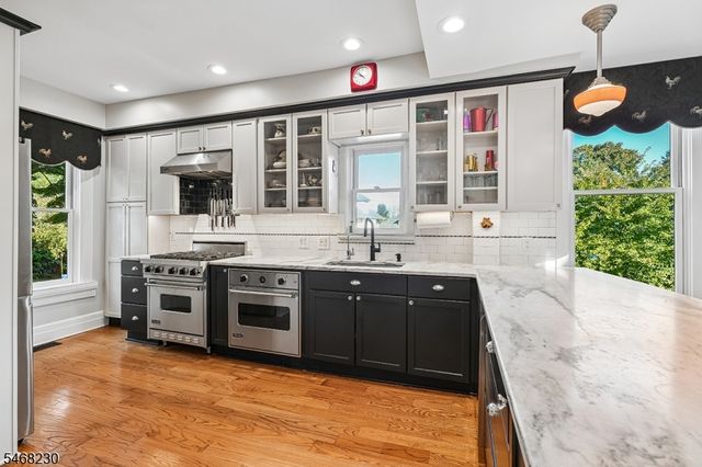 37 MOUNTAIN AVE, Summit City, NJ 07901