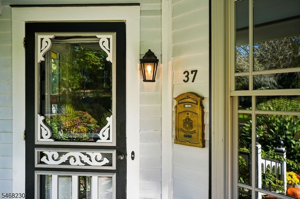 37 MOUNTAIN AVE, Summit City, NJ 07901 — photo 3
