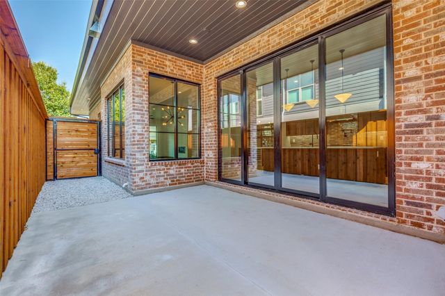 3714 W Beverly Drive, Dallas, TX 75209