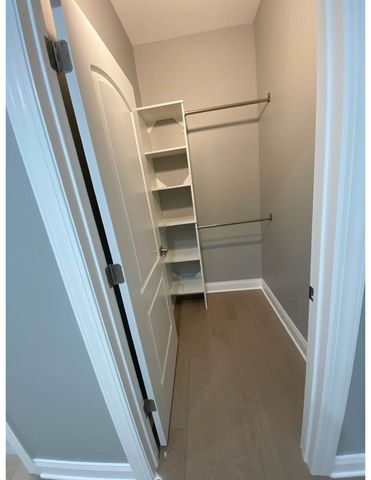 4952 S Michigan Avenue, Chicago, IL 60615