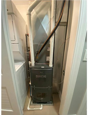 4952 S Michigan Avenue, Chicago, IL 60615