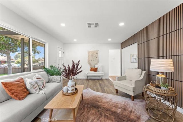 845 Plaza Serena, Ontario, CA 91764