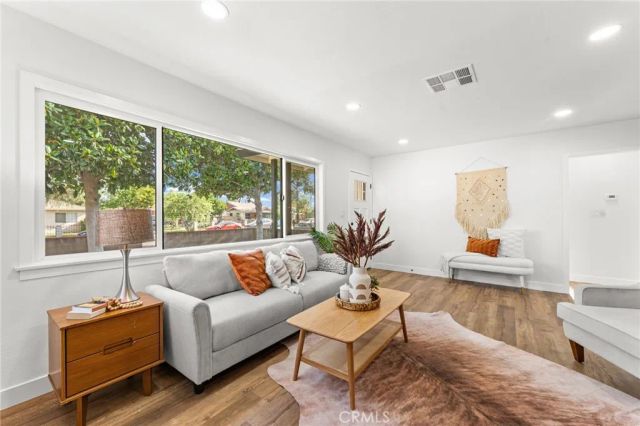 845 Plaza Serena, Ontario, CA 91764