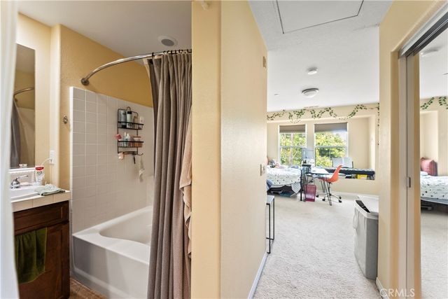 1123 Abelia, Irvine, CA 92606