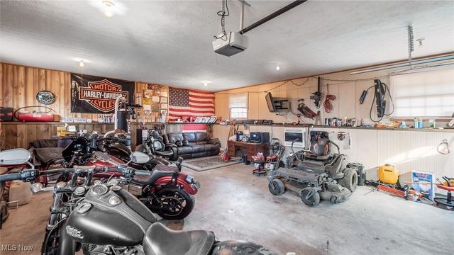 65521 Highland Hills Road, Cambridge, OH 43725