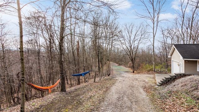 65521 Highland Hills Road, Cambridge, OH 43725