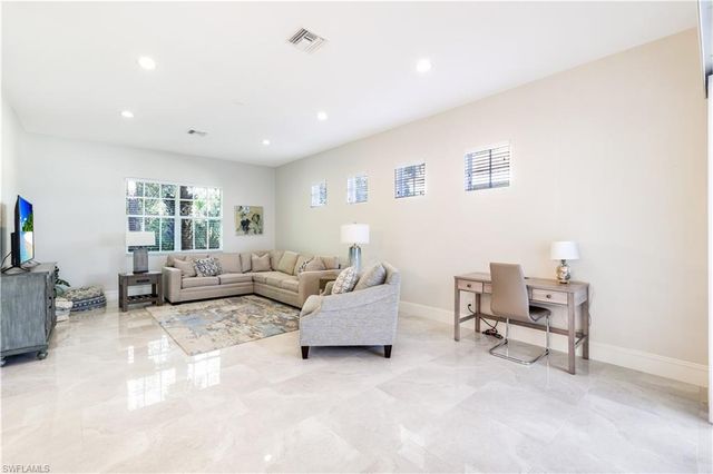 5652 Kensington LOOP, Fort Myers, FL 33912