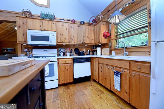 566 Sharewood Forest, Morganton, GA 30560