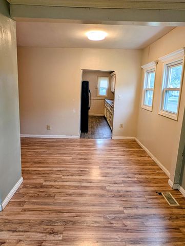523 11th Street N, Moorhead, MN 56560