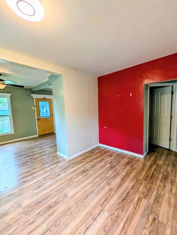 523 11th Street N, Moorhead, MN 56560
