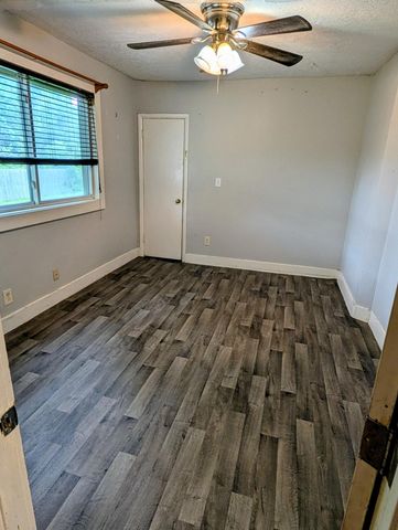 523 11th Street N, Moorhead, MN 56560