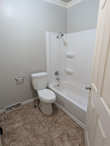 523 11th Street N, Moorhead, MN 56560