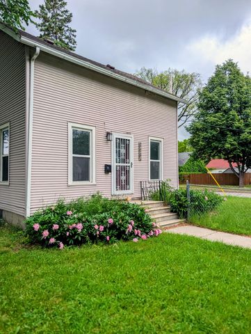 523 11th Street N, Moorhead, MN 56560