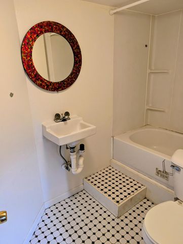 523 11th Street N, Moorhead, MN 56560