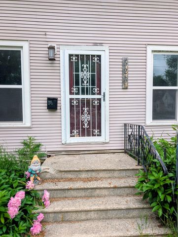 523 11th Street N, Moorhead, MN 56560