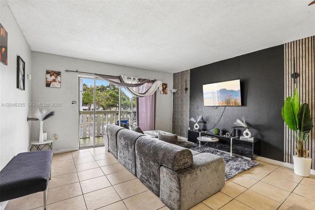 15225 NE 6th Ave B208, Miami, FL 33162