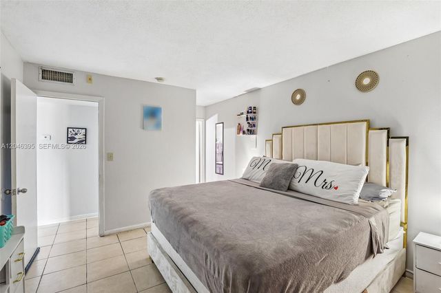 15225 NE 6th Ave B208, Miami, FL 33162