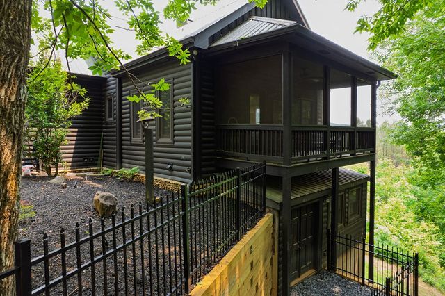 239 Ridge Top Drive, Ellijay, GA 30536