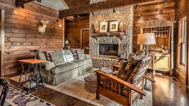 239 Ridge Top Drive, Ellijay, GA 30536