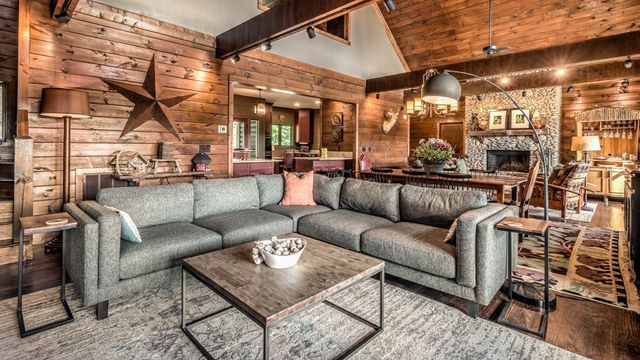 239 Ridge Top Drive, Ellijay, GA 30536