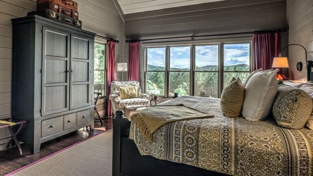 239 Ridge Top Drive, Ellijay, GA 30536