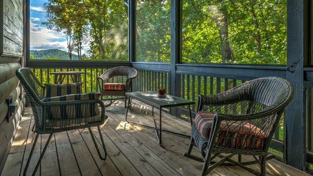 239 Ridge Top Drive, Ellijay, GA 30536