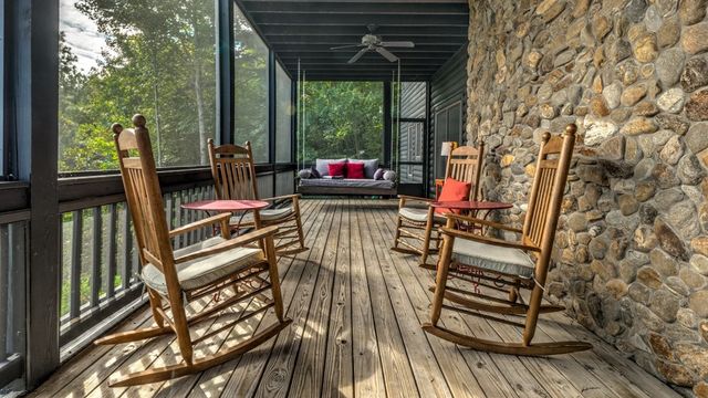 239 Ridge Top Drive, Ellijay, GA 30536