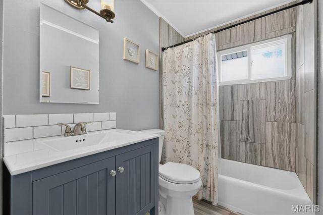 11376 Revere Lane, St Louis, MO 63128