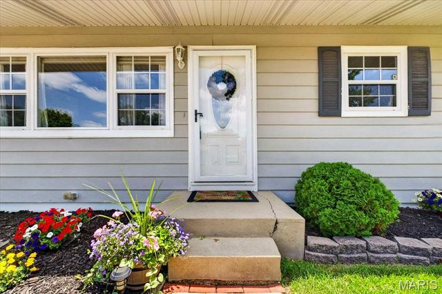 11376 Revere Lane, St Louis, MO 63128