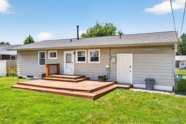 11376 Revere Lane, St Louis, MO 63128
