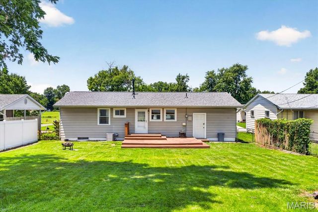 11376 Revere Lane, St Louis, MO 63128