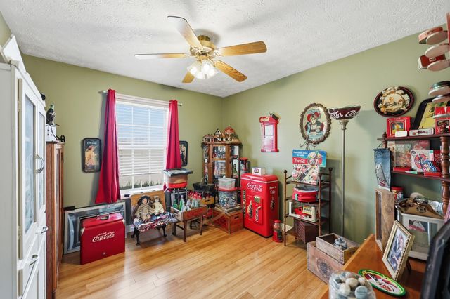 1346 Oakland Lane, Harrodsburg, KY 40330