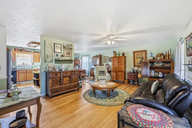 1346 Oakland Lane, Harrodsburg, KY 40330