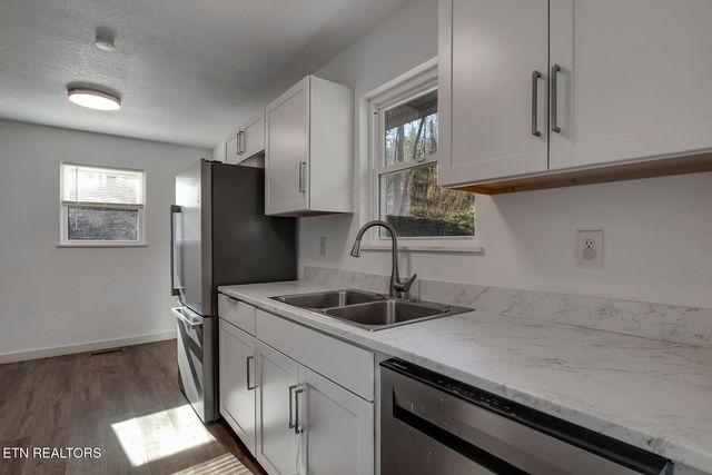 2382 Highway 39E, Englewood, TN 37329