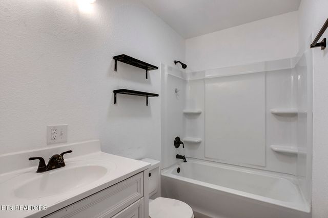 2382 Highway 39E, Englewood, TN 37329