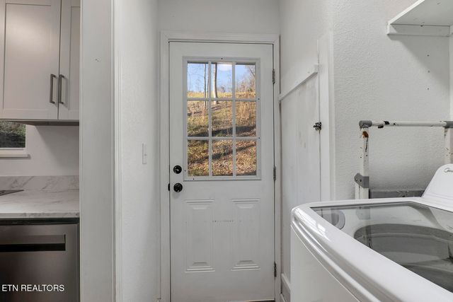 2382 Highway 39E, Englewood, TN 37329