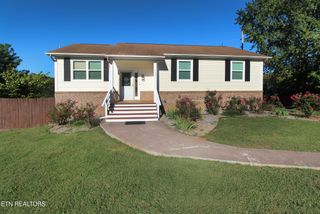 9301 Oakshire Circle, Knoxville, TN 37922
